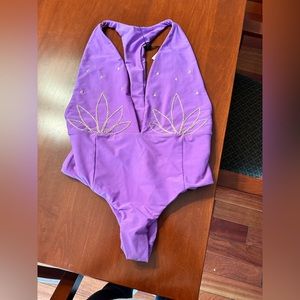 Benoa swim size large